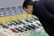 Поставки китайских смартфонов в Россию упали 