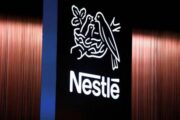 Bloomberg: на Nestle и Mars подали в суд, обвинив в использовании детского труда 