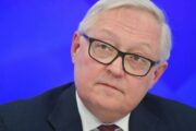 Рябков заявил о циничных попытках США вмешиваться в дела России