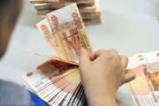 В России разрешат обмен и замену банкнот без паспорта 