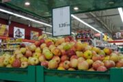 Власти предложили ограничить работу супермаркетов: запреты могут ударить по карману