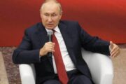 Путин осчастливит пенсионеров и военных: эксперты оценили значимость новых выплат